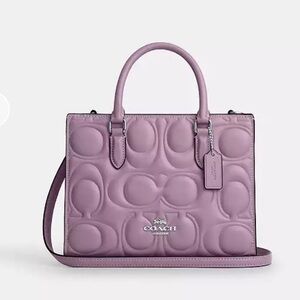Coach Maggie Small Tote Bag
In Signature Leather🌸